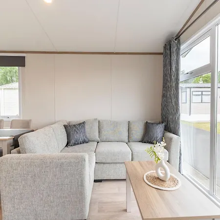 Chalet In Near Sandy Beaches *