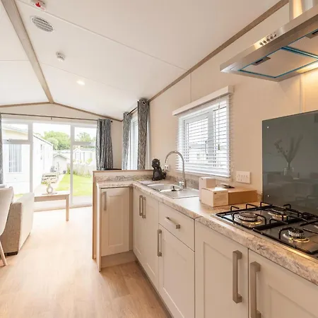 In Near Sandy Beaches Chalet