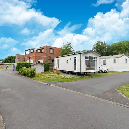 Chalet In Near Sandy Beaches