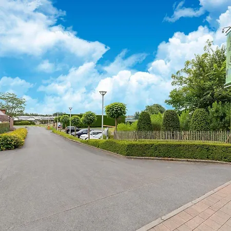 In Near Sandy Beaches Chalet