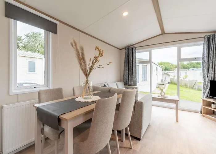 Chalet In Near Sandy Beaches De Haan