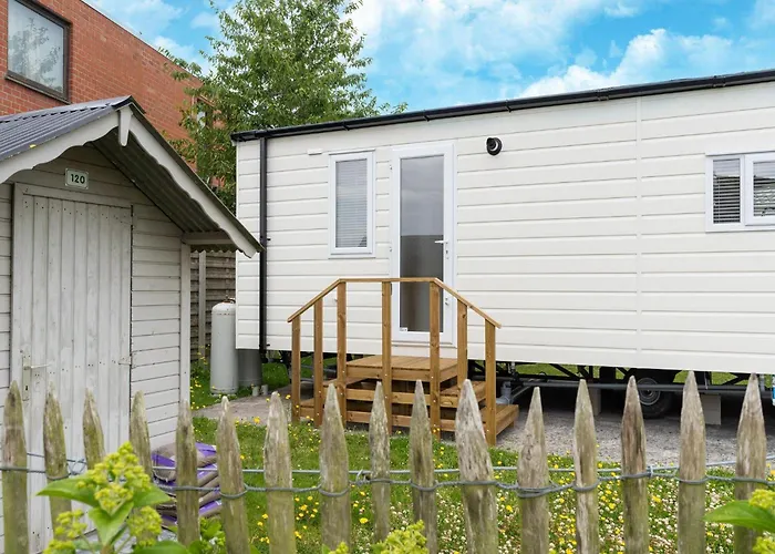 Chalet In Near Sandy Beaches De Haan